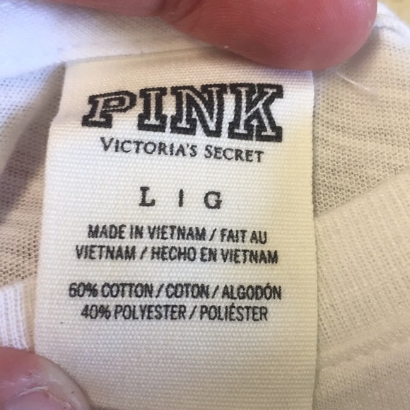 ✨✨REDUCED Women’s VS PINK Shirt ✨✨ - Picture 2 of 3